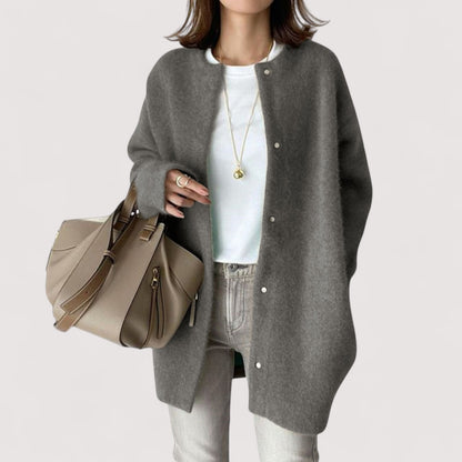 Vera | Mira – Elegant Cardigan