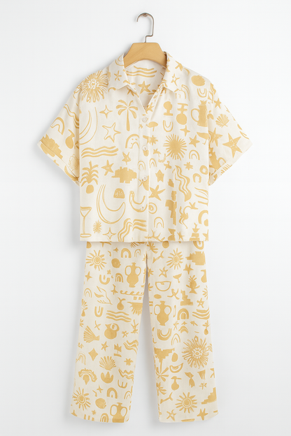 Weißer Anzug mit Prints – Eleganz & Komfort für jede Jahreszeit
