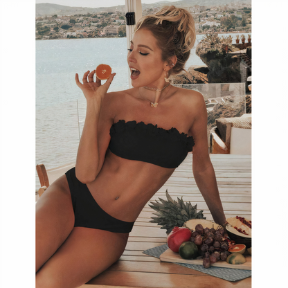 Bademode Bikini Damen mit Rüschen Bandeau Top und High Waist