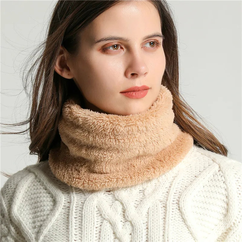 Kuscheliger Infinity-Plüschschal für Frauen – Winterwärme pur