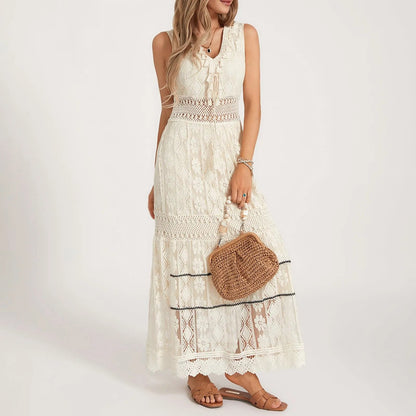 Spitzenkleid im Boho-Stil mit luftiger Spitze und langer Silhouette
