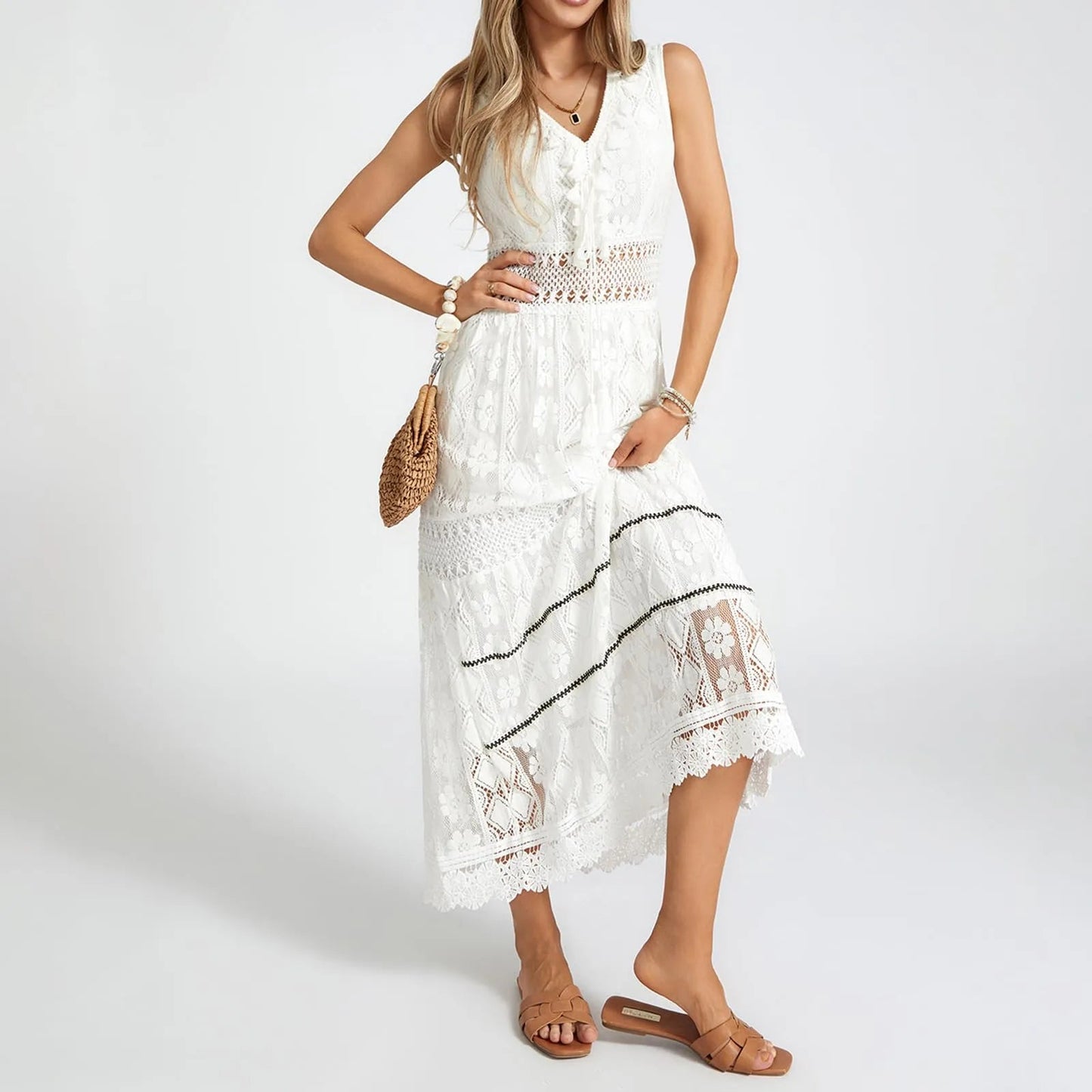 Spitzenkleid im Boho-Stil mit luftiger Spitze und langer Silhouette